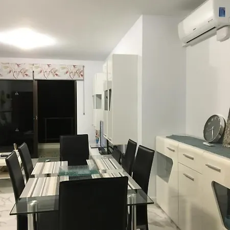 Edificio Albatros Apartment *